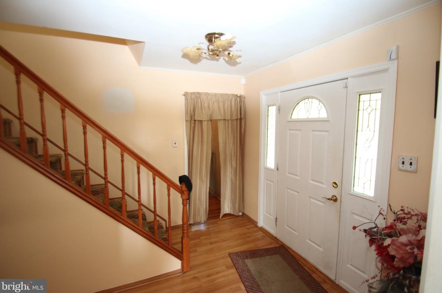 414 Selma St, Philadelphia, PA 19116-2754