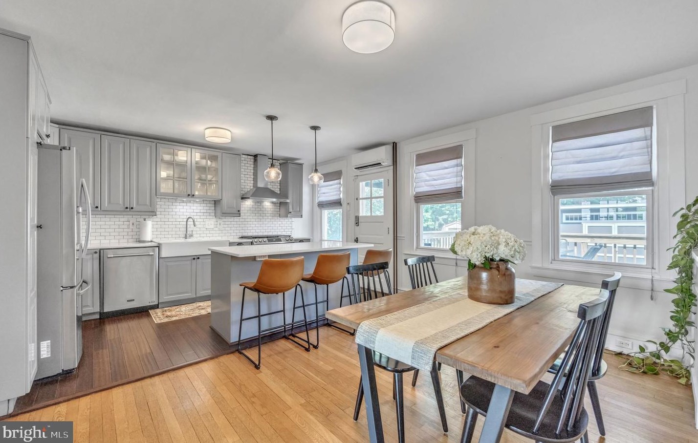 226 Rector St, Philadelphia PA  19128-5035 exterior