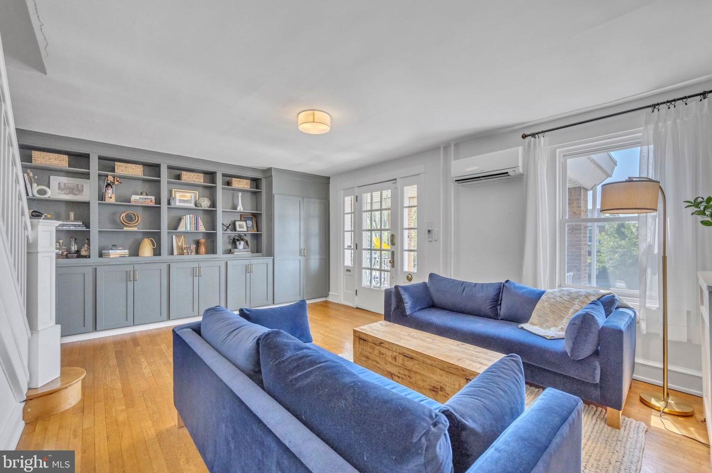 226 Rector St, Philadelphia PA  19128-5035 exterior