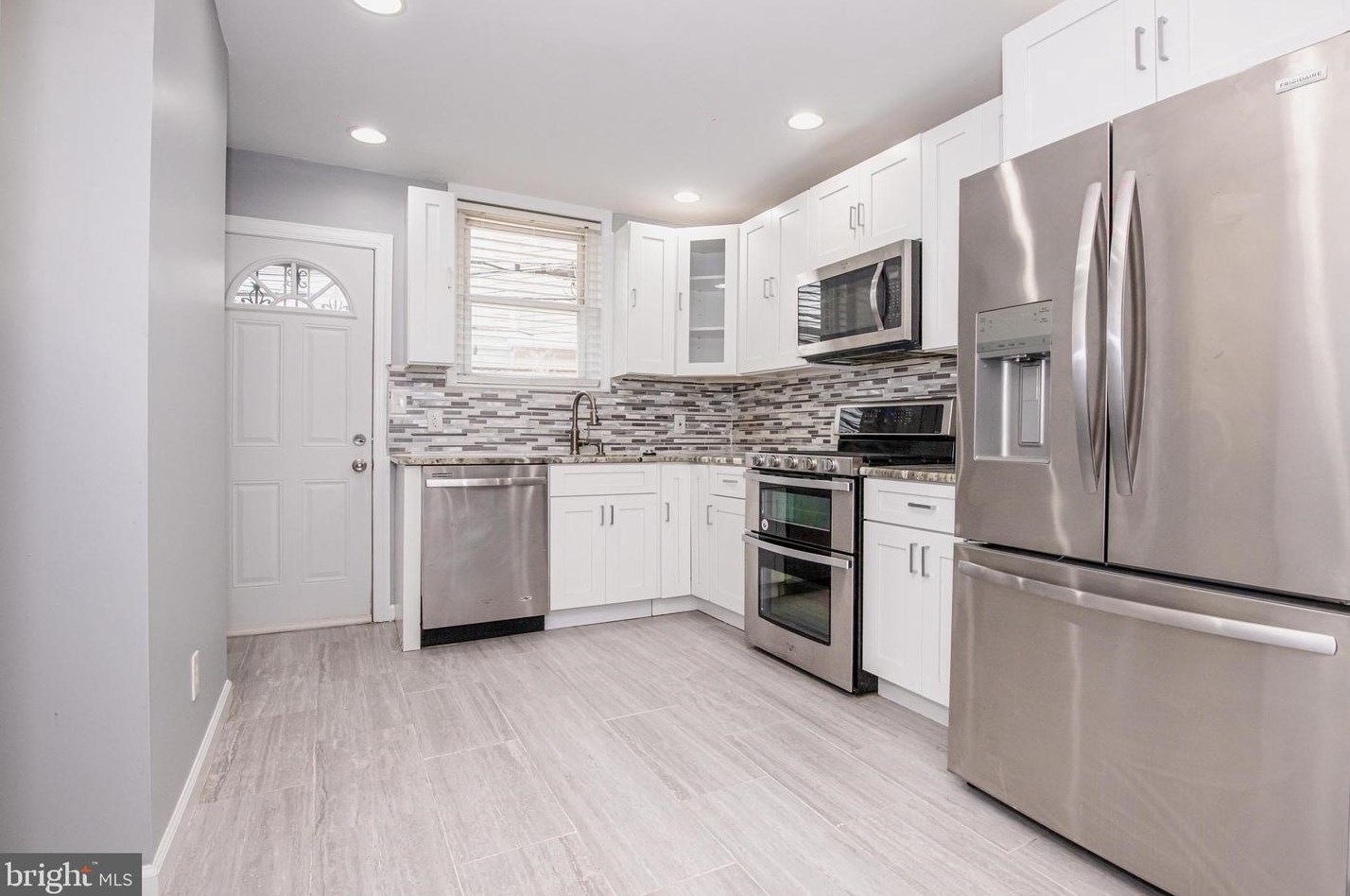 1740 Sigel St, Philadelphia PA  19145-2128 exterior