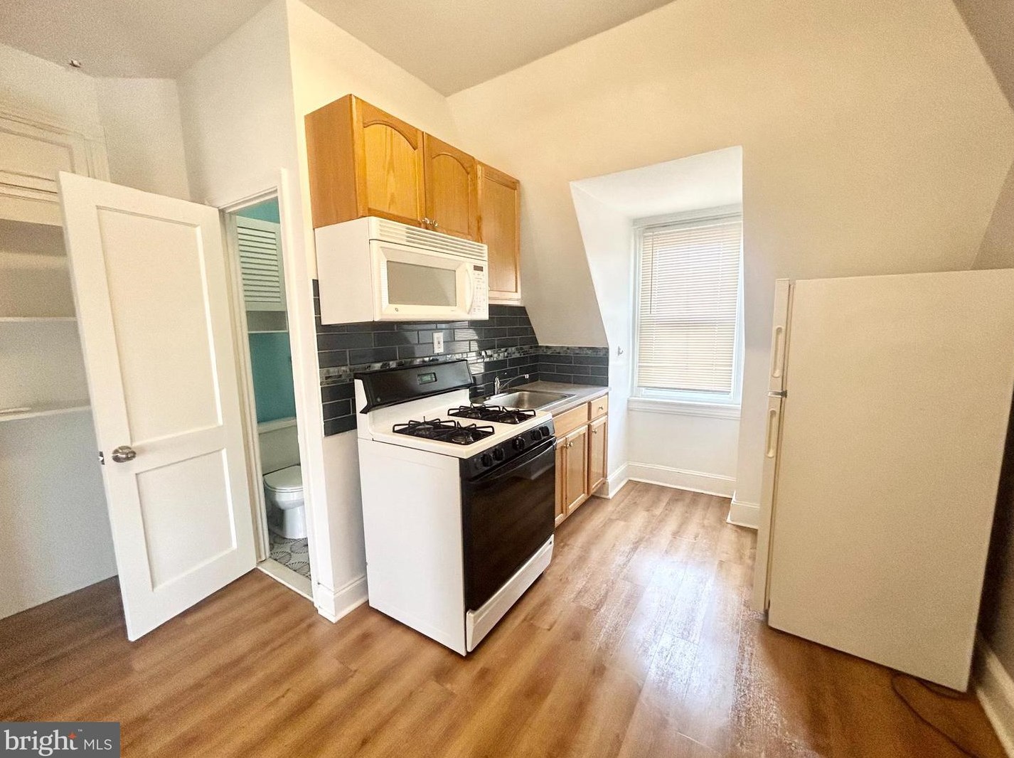 1676 Harrison St #3b, Philadelphia, PA 19124