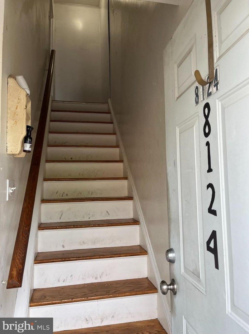 8124 Ditman St #2nd Floor, Philadelphia, PA 19136