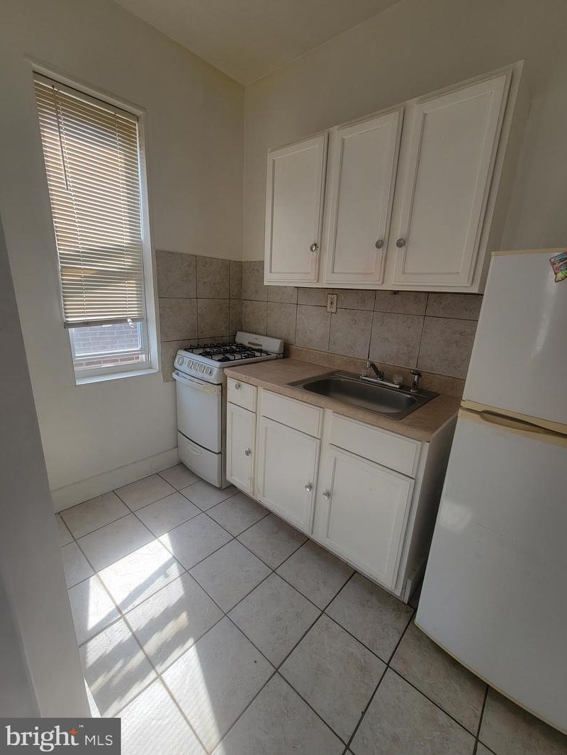 7208 Torresdale Ave, Philadelphia, PA 19135-1315