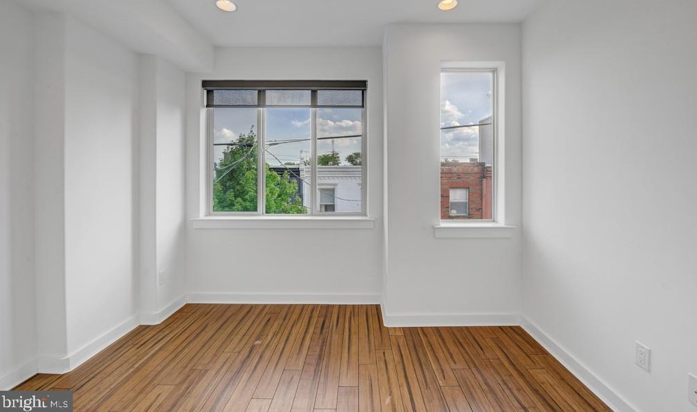 2049 Sigel St, Philadelphia PA 19145-2127 exterior