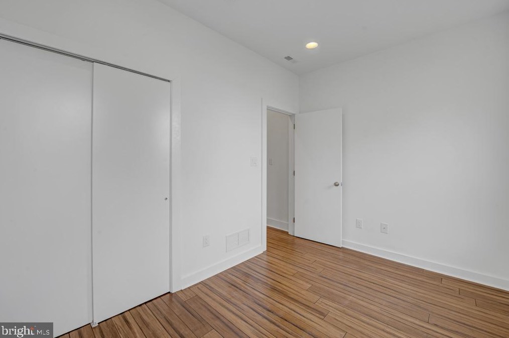 2049 Sigel St, Philadelphia PA 19145-2127 exterior