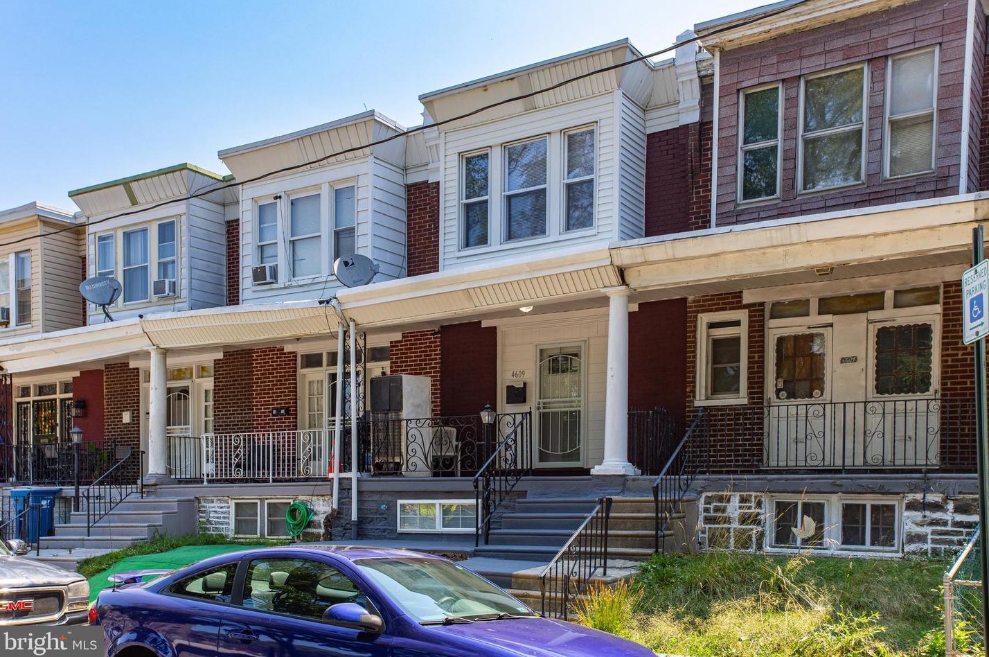 4609 Rosehill St #1, Philadelphia, PA 19120