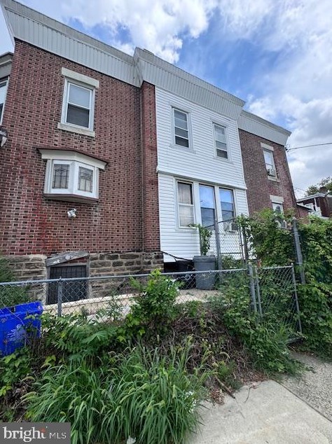 5501 7th St, Philadelphia, PA 19120-2708