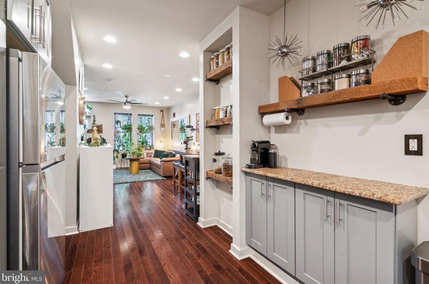 2639 Wilder St, Philadelphia PA  19146-4420 exterior