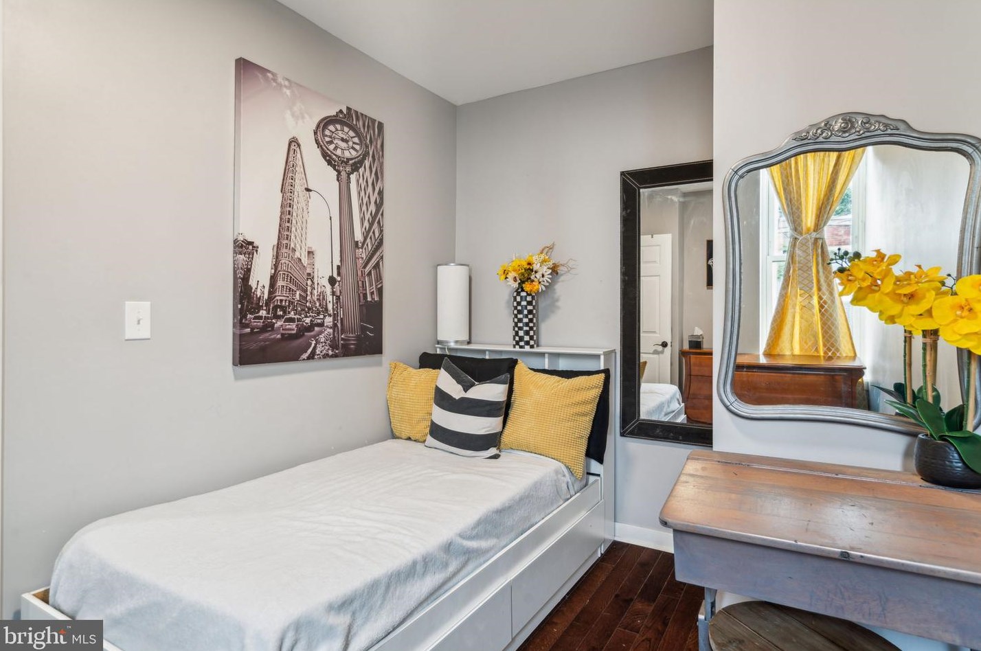 2639 Wilder St, Philadelphia PA  19146-4420 exterior