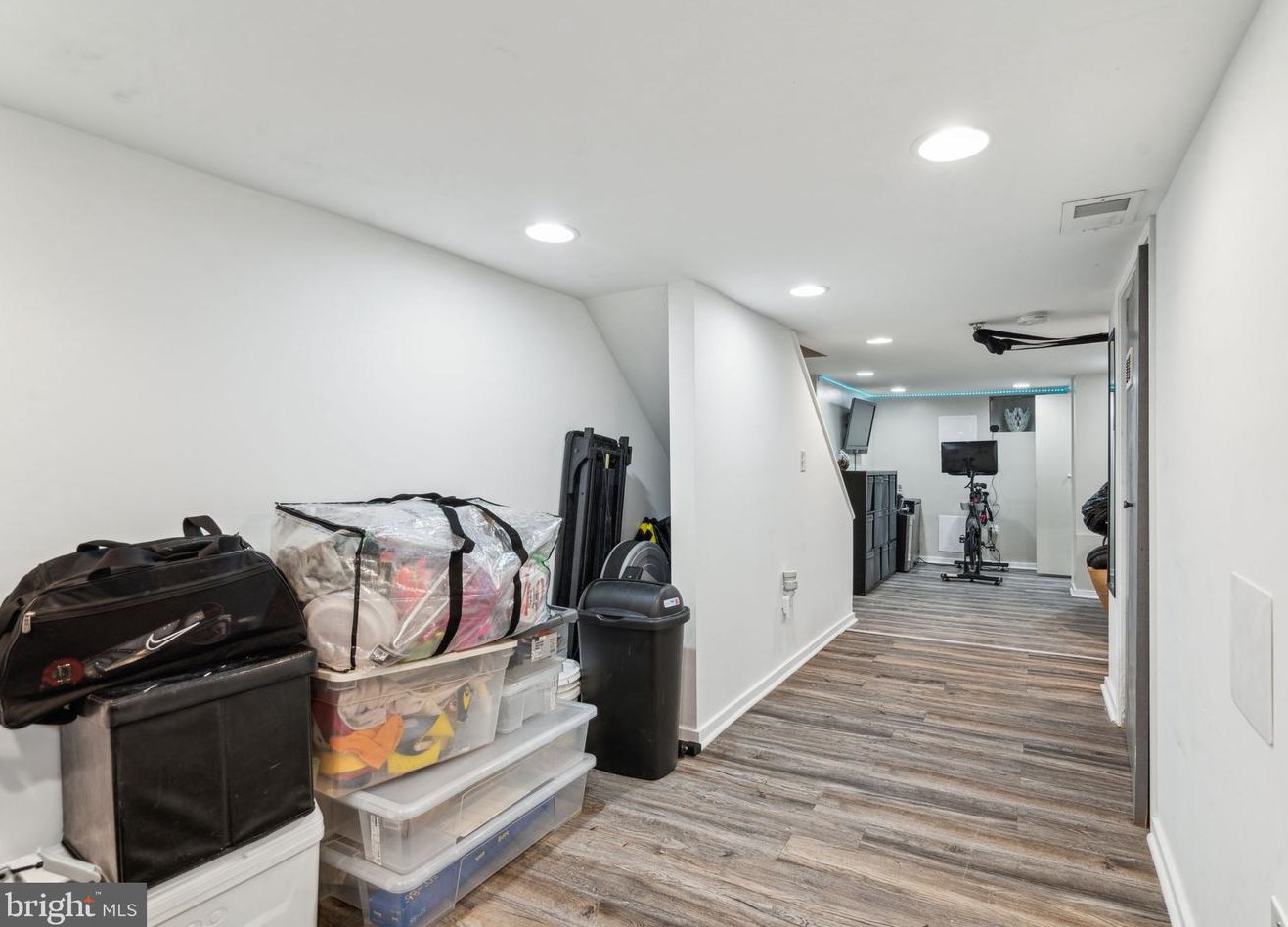 2639 Wilder St, Philadelphia PA  19146-4420 exterior