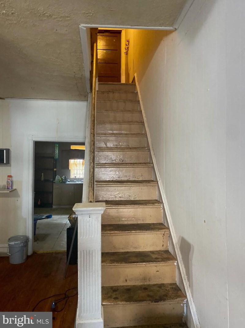 4205 6th St, Philadelphia PA  19140-2539 exterior
