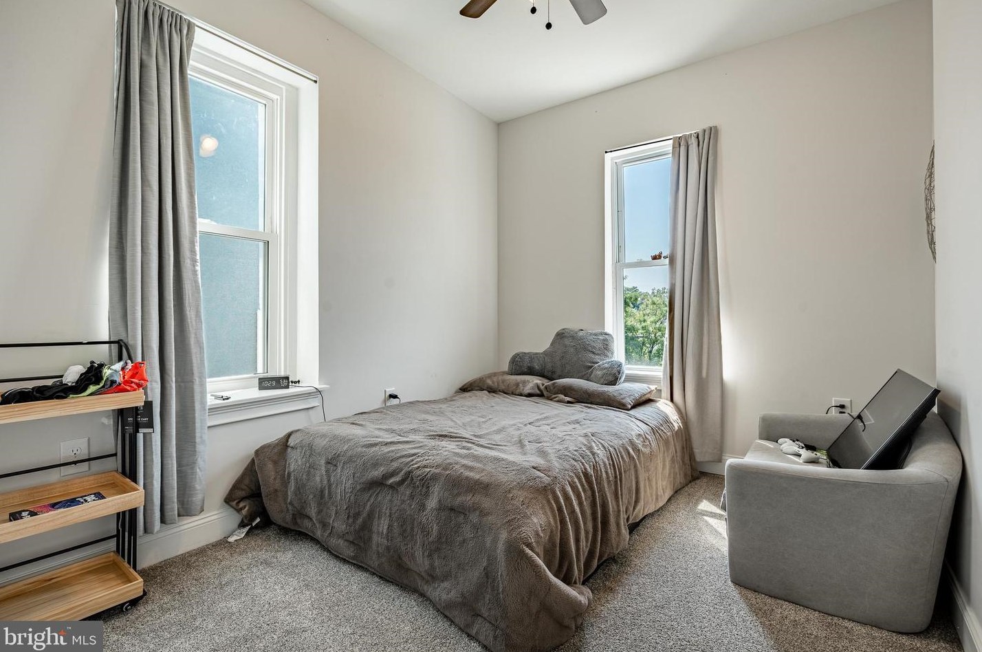 227 Wendover St, Philadelphia PA  19128-5041 exterior