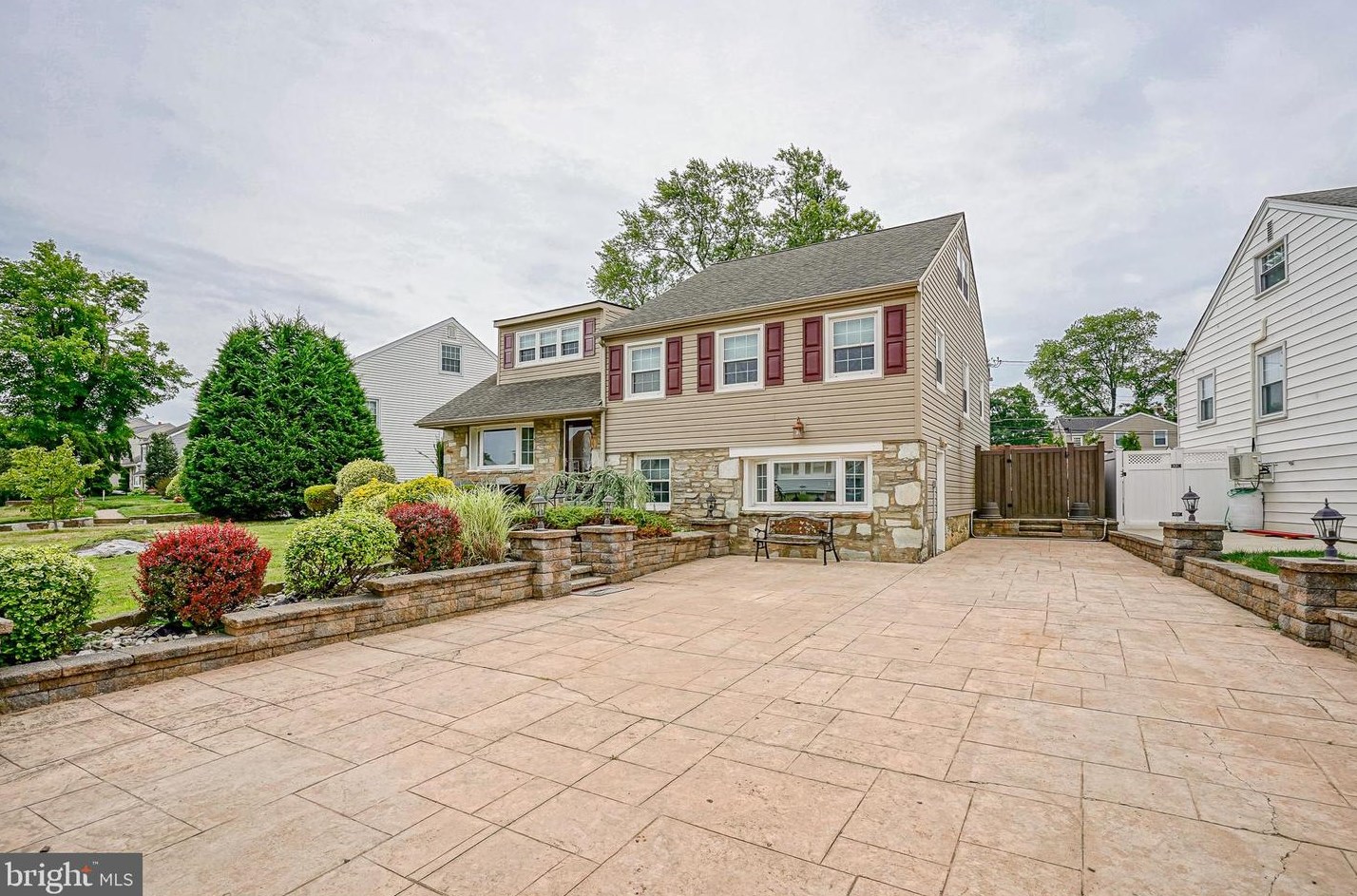 8015 Colfax St, Philadelphia, PA 19136