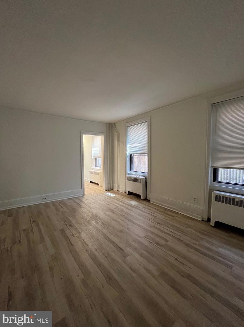 143 N 21st St #1r, Philadelphia, PA 19103