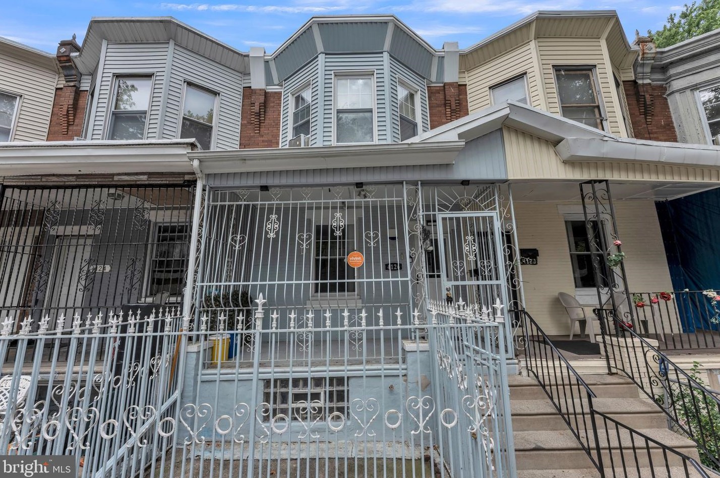 4126 7th St, Philadelphia, PA 19140-2512