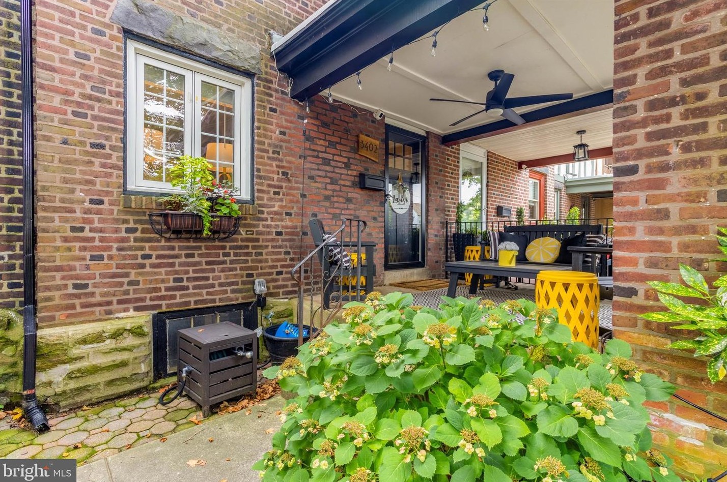 3402 Queen Ln, Philadelphia PA  19129-1441 exterior