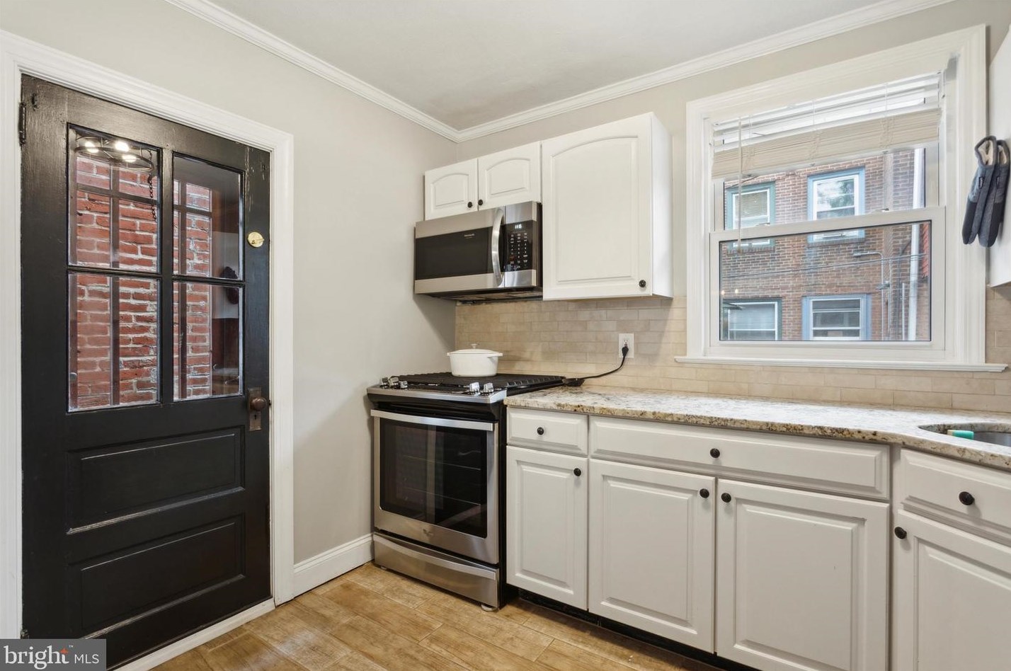 3402 Queen Ln, Philadelphia PA  19129-1441 exterior