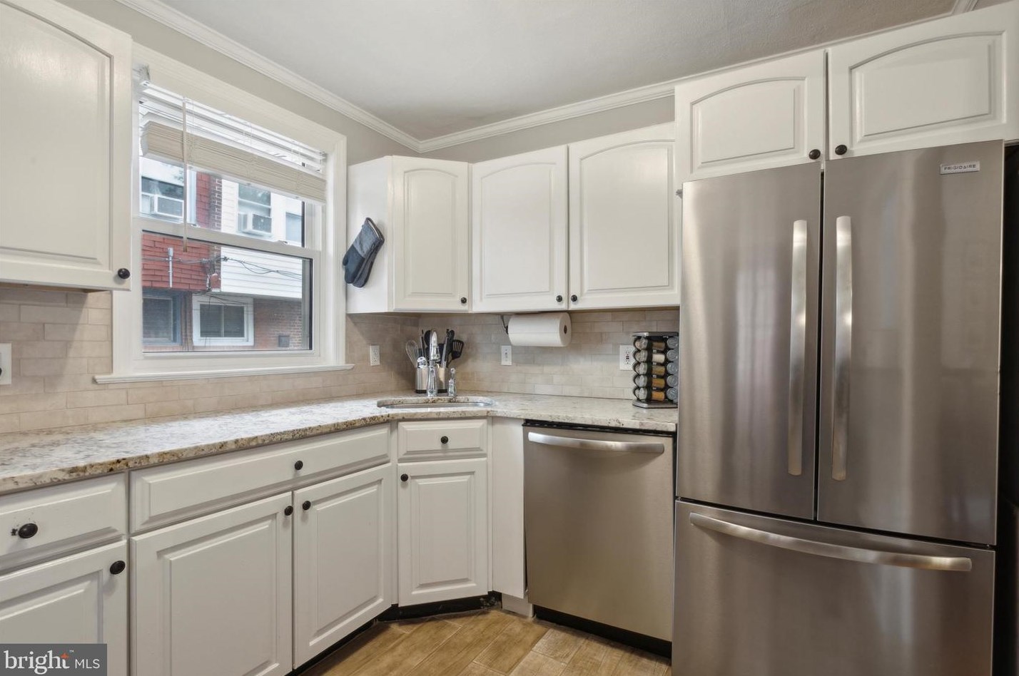 3402 Queen Ln, Philadelphia PA  19129-1441 exterior