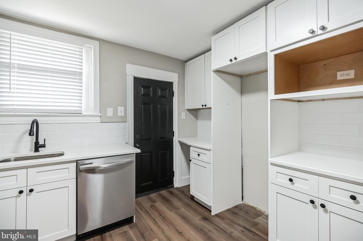 202 Sparks St, Philadelphia PA 19120-1417 exterior