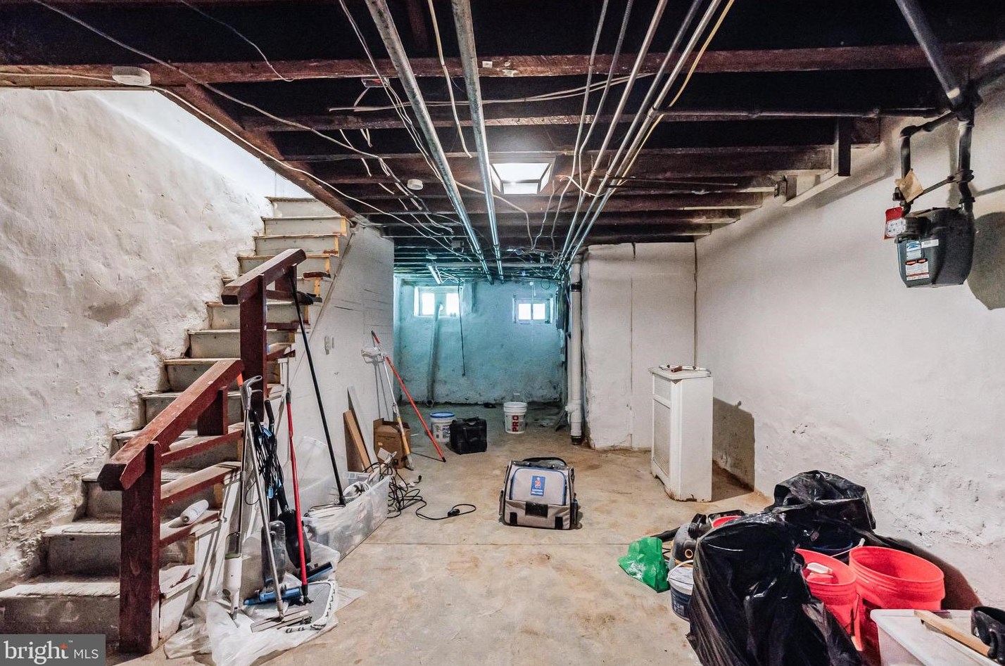 202 Sparks St, Philadelphia PA 19120-1417 exterior