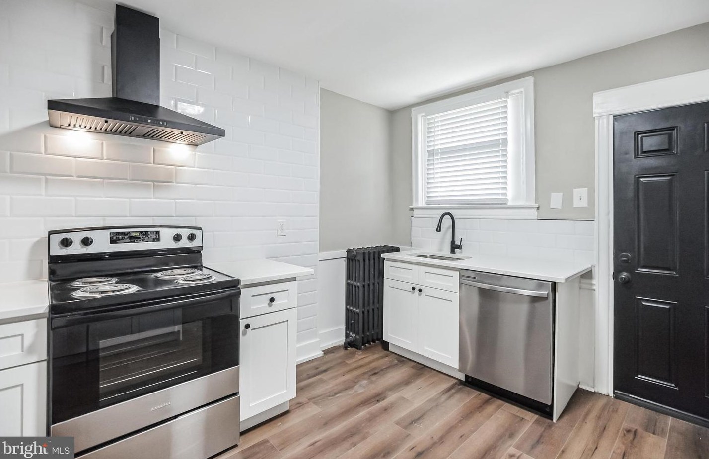 202 Sparks St, Philadelphia PA 19120-1417 exterior