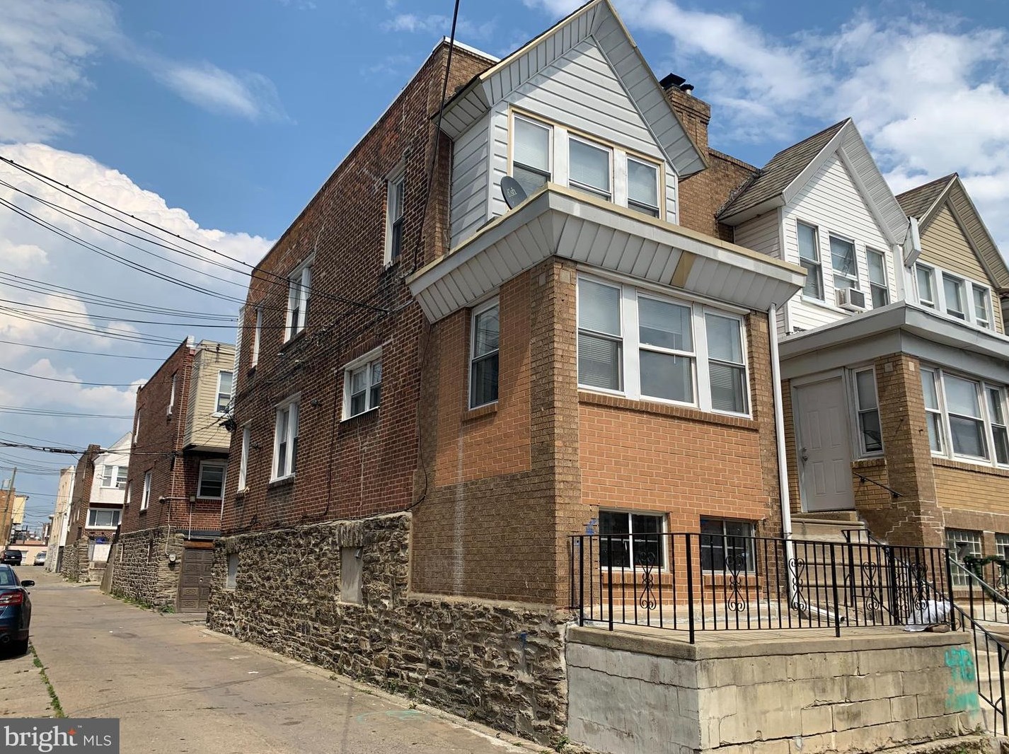 4713 Loring St, Philadelphia, PA 19136-4106