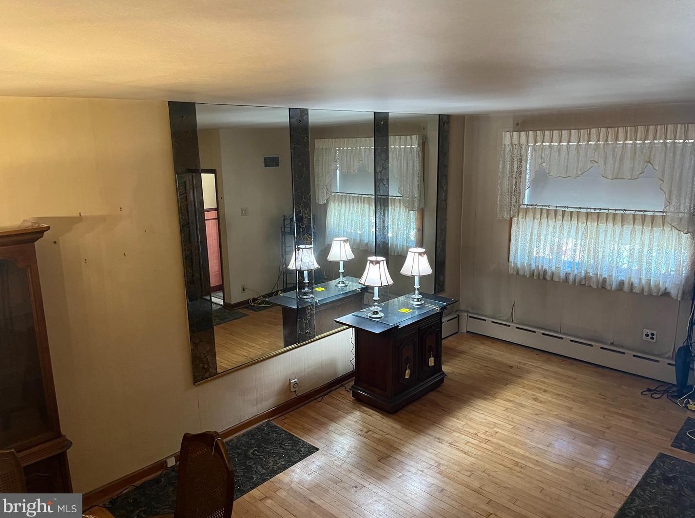 1130 Tree St, Philadelphia, PA 19148-3021