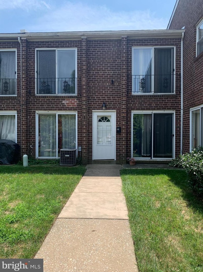 9001 Ridge Ave, Philadelphia, PA 19128-1041