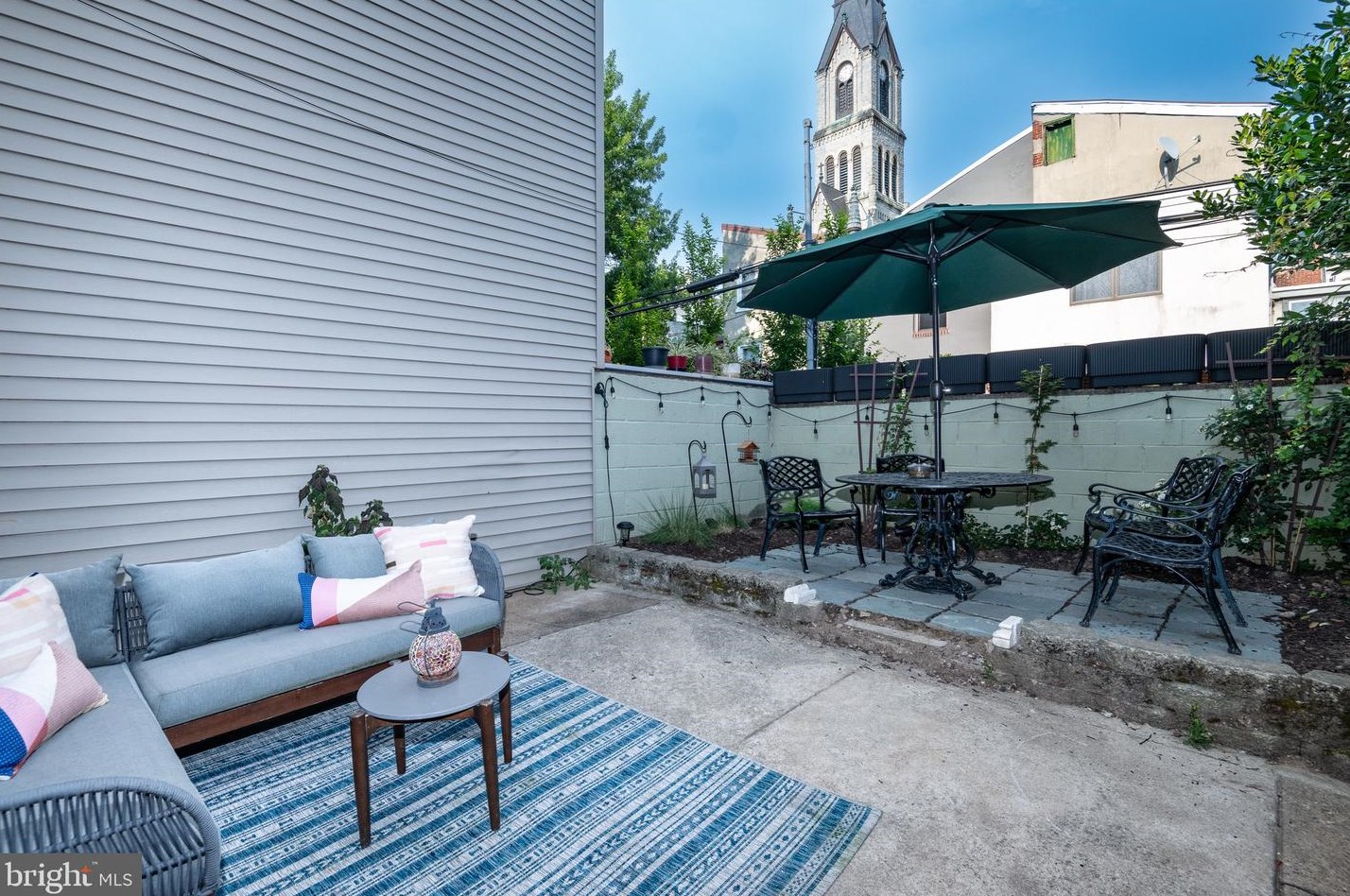 1011 Randolph St, Philadelphia PA  19123-1409 exterior