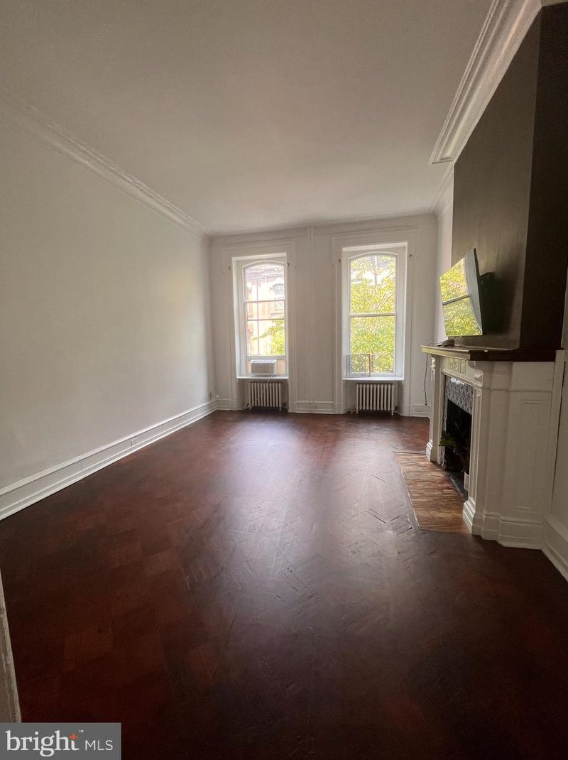 2032 Spruce St #2f, Philadelphia, PA 19103