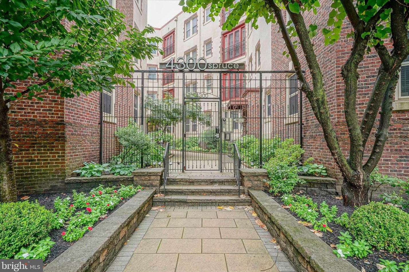 4300 Spruce St, Philadelphia, PA 19104-4759