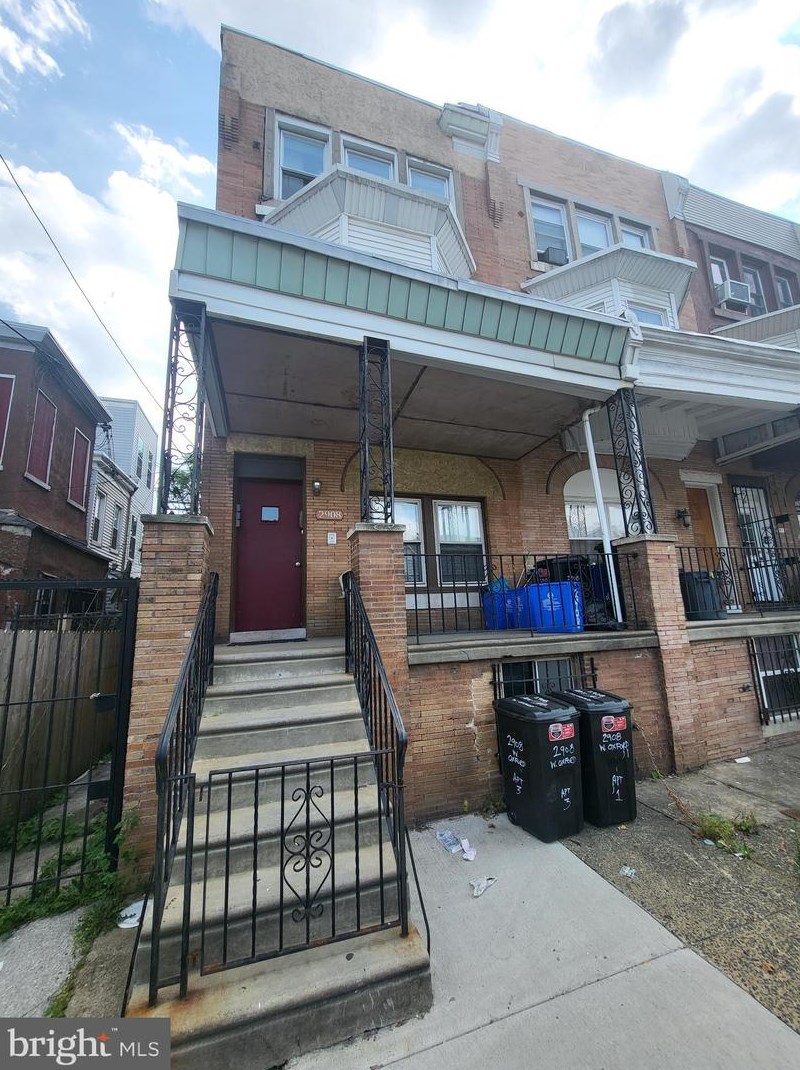 2908 Oxford St, Philadelphia, PA 19121-2730