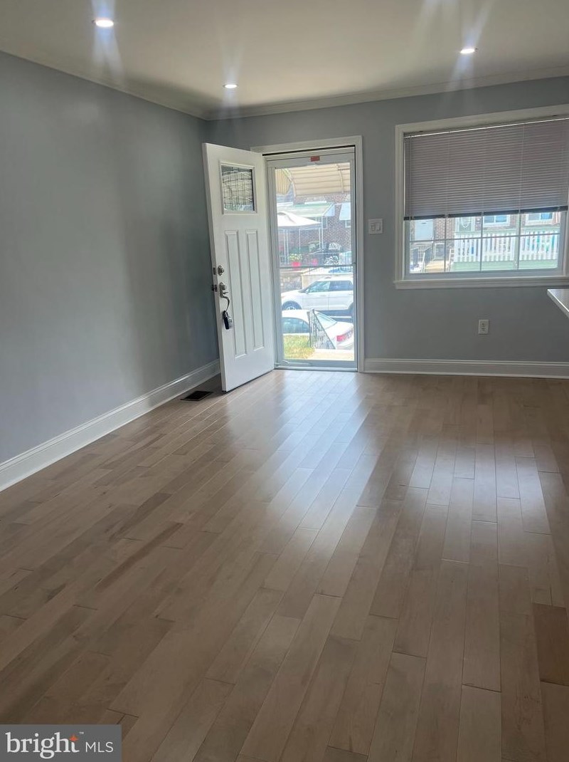 5106 Walker St, Philadelphia, PA 19124-2123