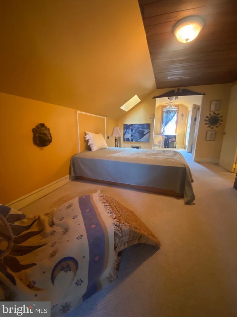 6104 Walker St, Philadelphia PA 19135-3525 exterior