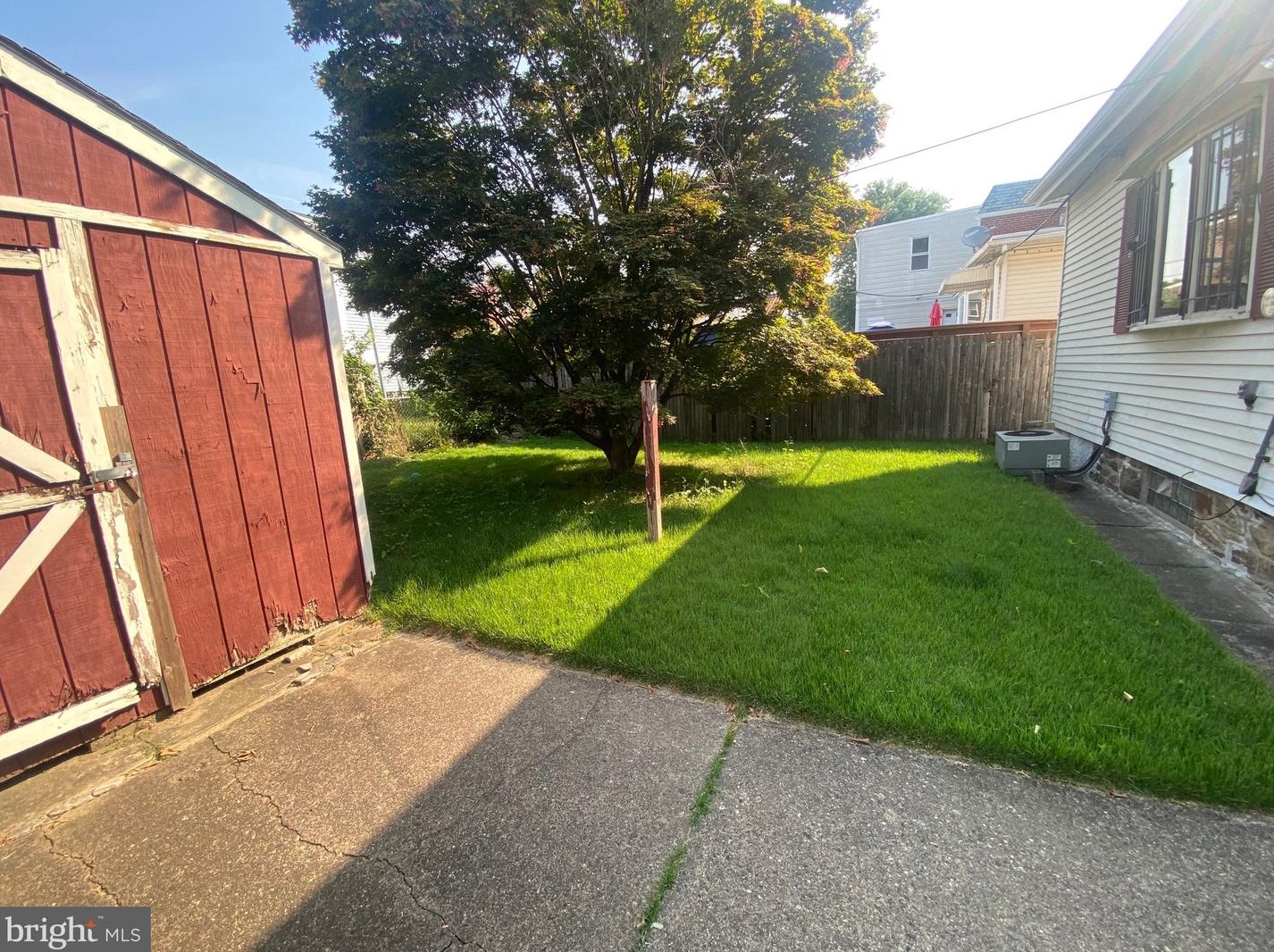 6104 Walker St, Philadelphia PA 19135-3525 exterior