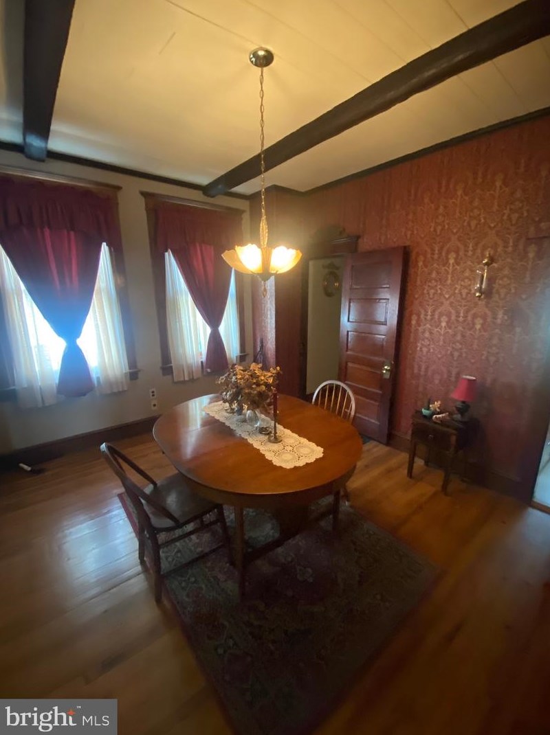 6104 Walker St, Philadelphia PA 19135-3525 exterior