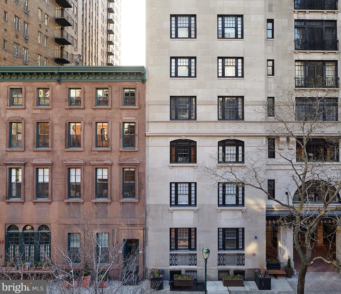 1516 Spruce St, Philadelphia PA  19102-4505 exterior