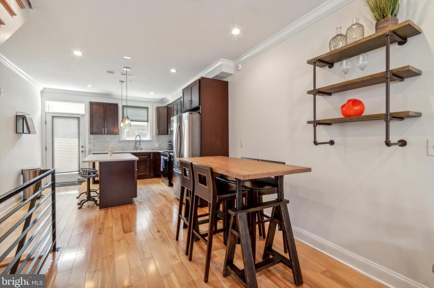 2120 Mountain St, Philadelphia PA  19145-1306 exterior