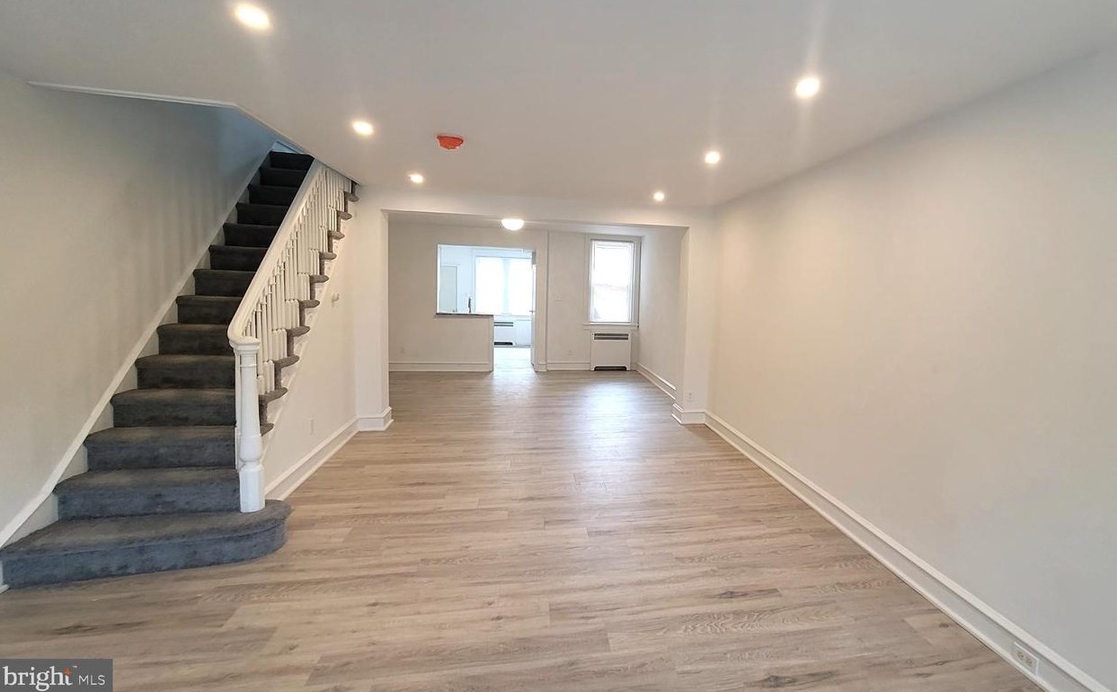 1652 Washington Ln, Philadelphia, PA 19138-1135
