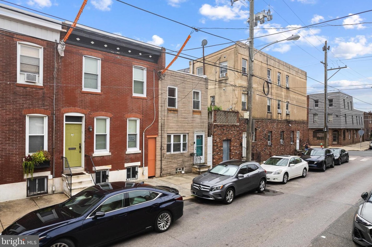 936 Mifflin St, Philadelphia, PA 19148-1613
