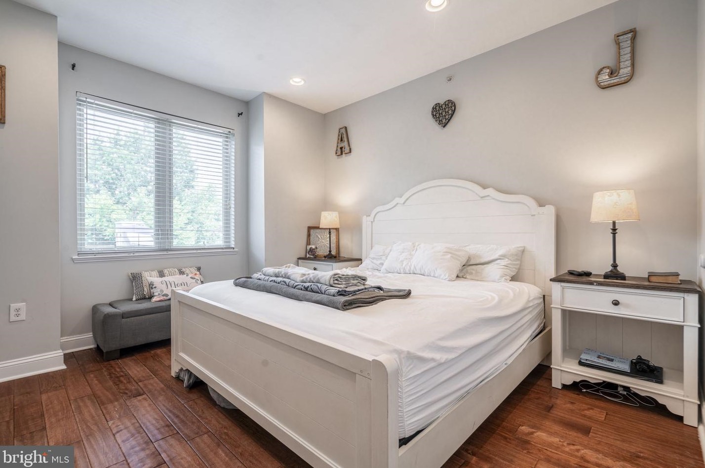 2323 Thompson St, Philadelphia PA  19125-3628 exterior