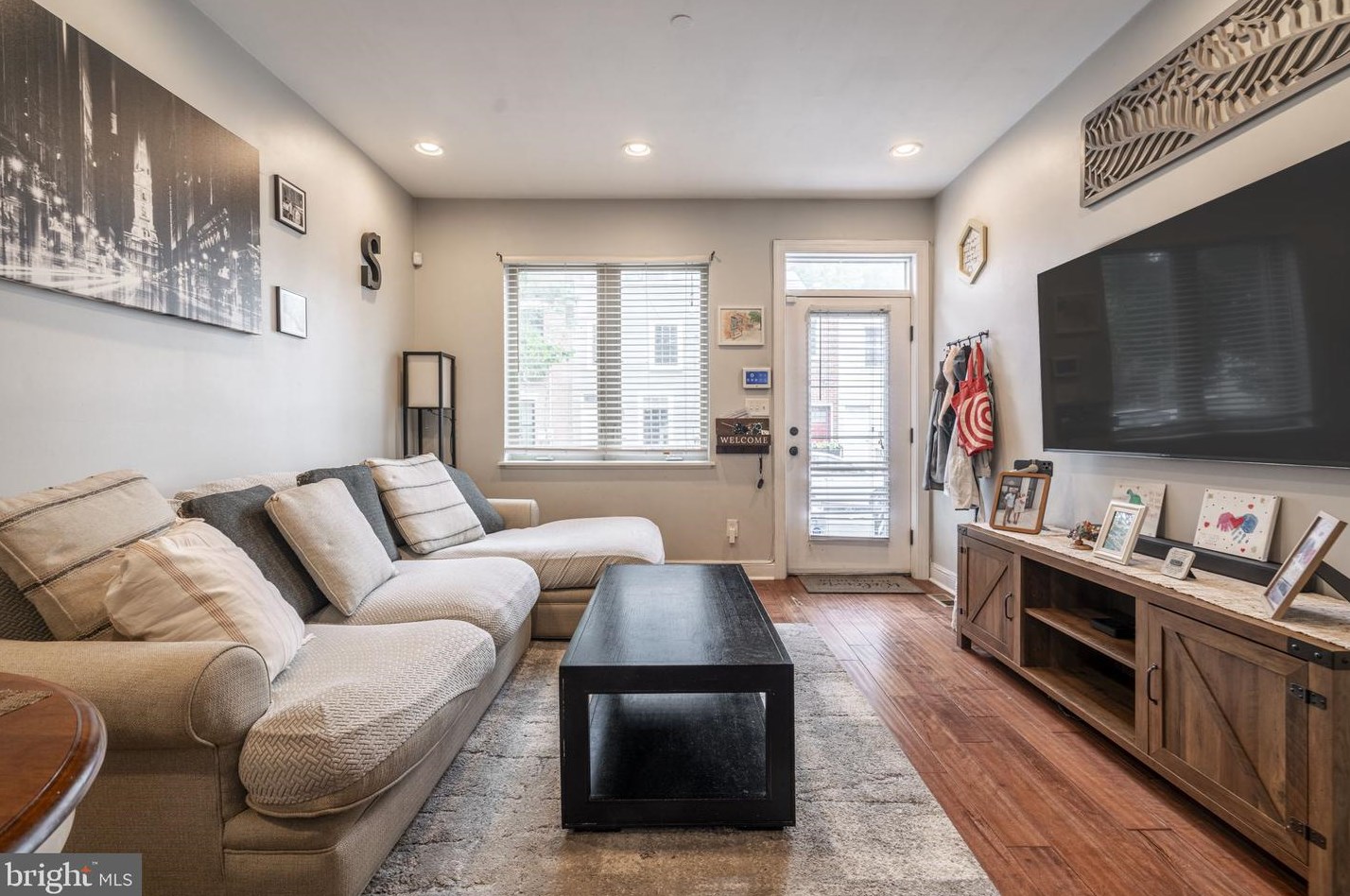 2323 Thompson St, Philadelphia PA  19125-3628 exterior