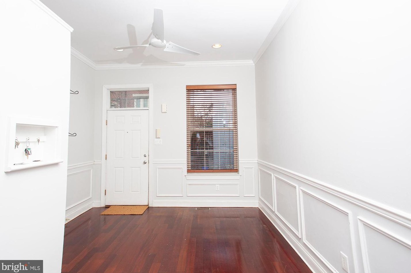 910 N Lawrence St, Philadelphia, PA 19123