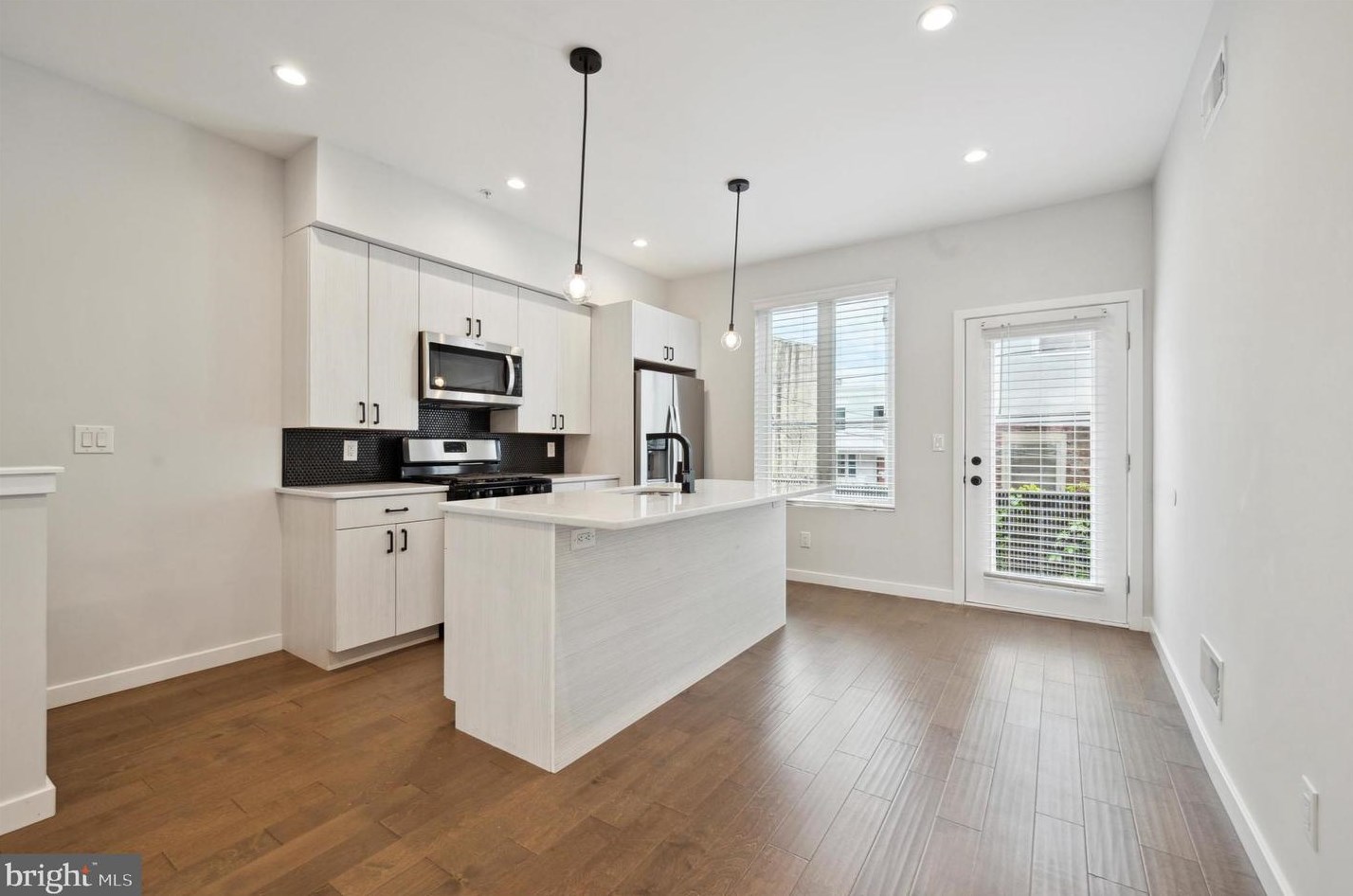 1512 Hollywood St, Philadelphia PA  19121-3632 exterior