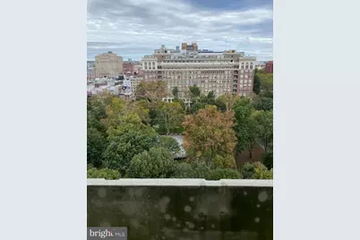 604 S Washington Square #1301, Philadelphia, PA 19106 - Photo 1