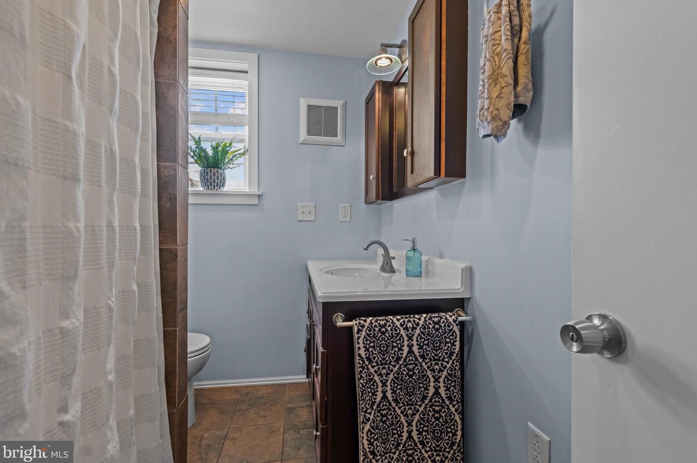 1354 Susquehanna Ave, Philadelphia PA  19122-1118 exterior