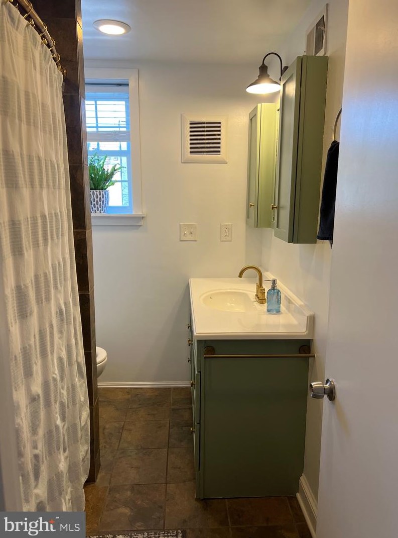 1354 Susquehanna Ave, Philadelphia PA  19122-1118 exterior
