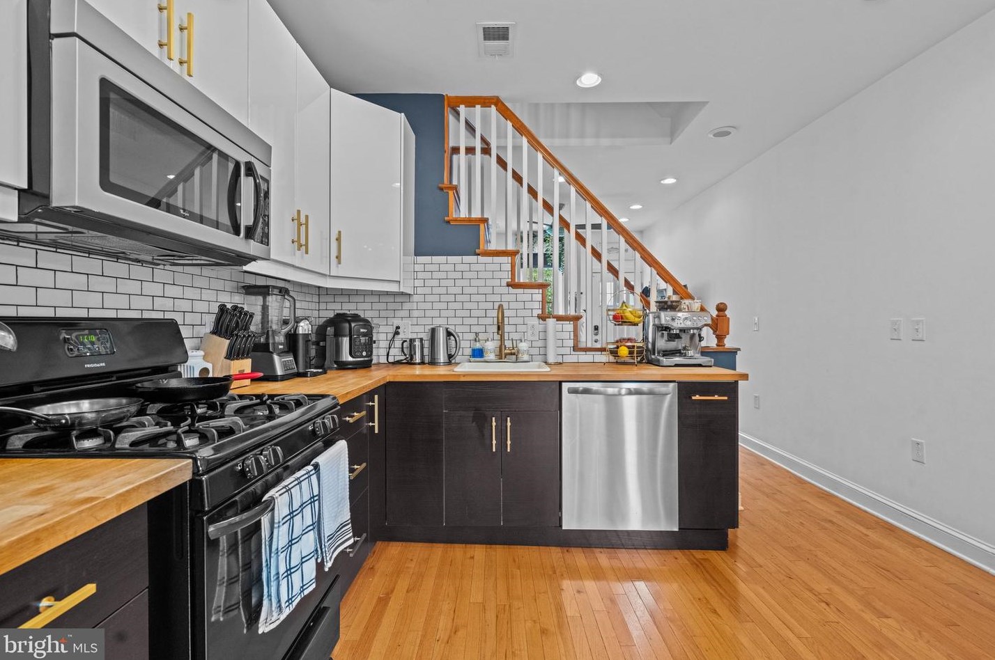 1354 Susquehanna Ave, Philadelphia PA  19122-1118 exterior