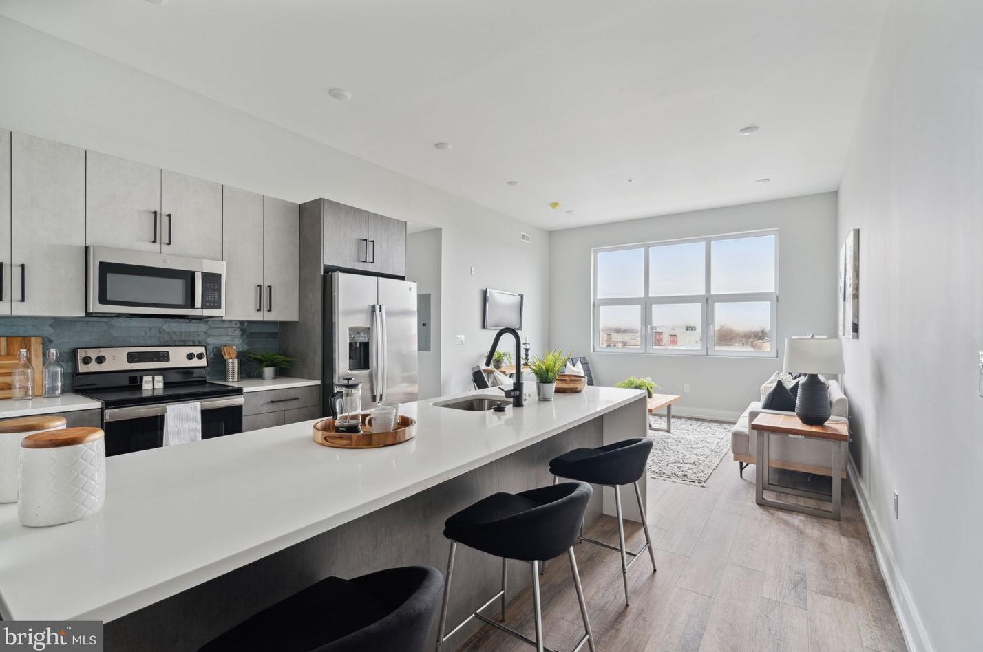 2233 N 7th St #unit 322, Philadelphia, PA 19133