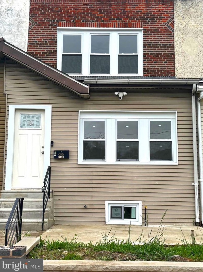 6128 Lindbergh Blvd, Philadelphia, PA 19142